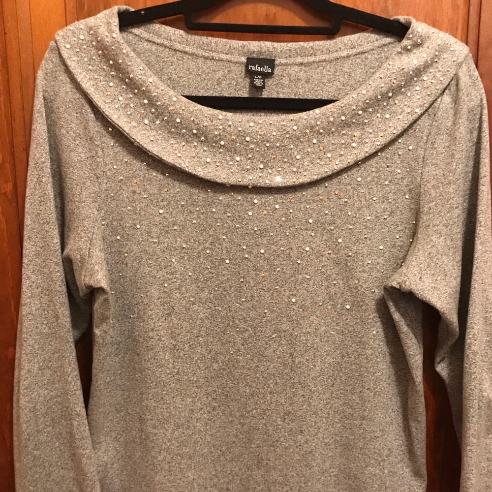 Large 3/4 sleeve grey embellished Rafaella top.